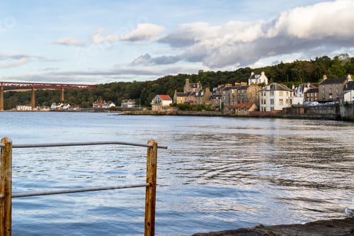 Preview: South Queensferry, Scotland - September 16 2019: Afternoon View Of The Beautiful Homes In The