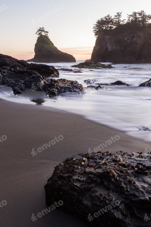 Preview: The Sun Sets On Secret Beach In The Southern Oregon Coast At Sunset With Its Many Islets Topped