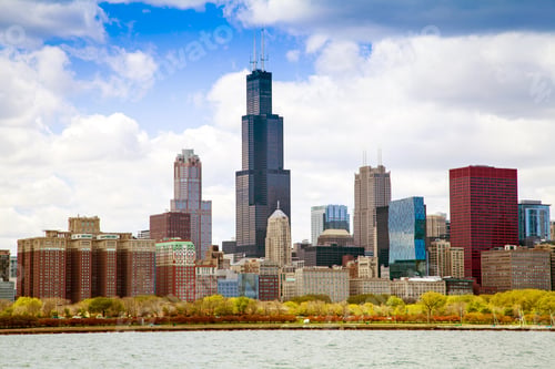 Preview: Chicago Skyline Panorama With Cloudy Sky