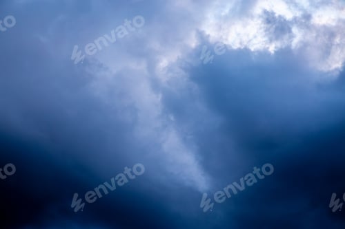 Preview: Dramatic Clouds In The Sky On A Late Afternoon
