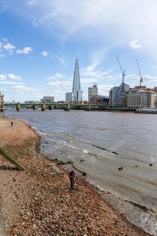 Preview: London - September 05 2019: Bankside Buildings And Ongoing Construction Across The Thames, London