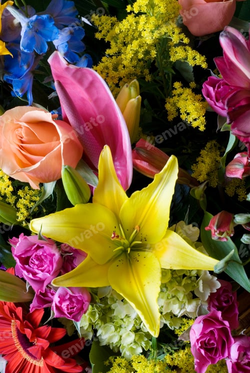 Preview: Exotic Flowers Arrangement