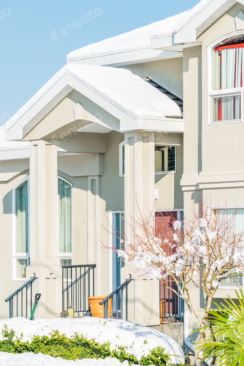 Preview: A Perfect Neighbourhood. Houses In Suburb At Winter In The North America. Luxury Houses Covered