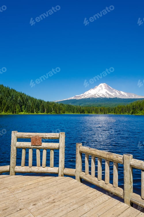 Preview: Majestic Mountain Lake In Canada.
