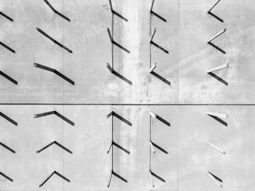 Preview: Image Of Vertical Columns. Market Under Construction.