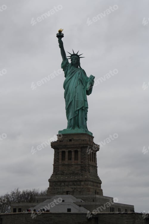 Preview: Statue Of Liberty, Liberty Island, New York Harbor, Usa
