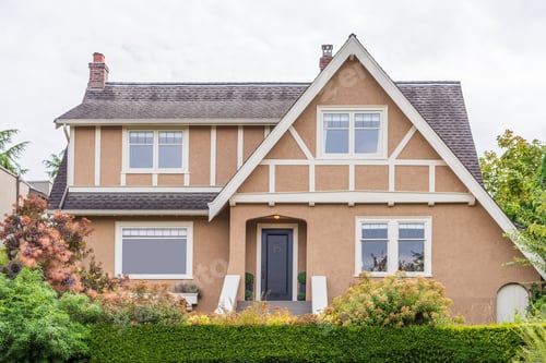 Preview: Houses In Suburb At Summer In The North America. Luxury Houses With Nice Landscape.
