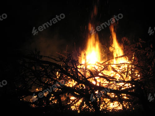 Preview: A Bonfire At Night Time 2008_07_04Frwrks56