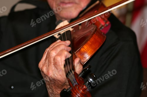 Preview: Master Violin Player