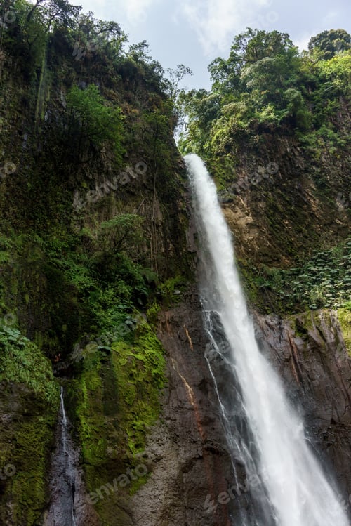 Preview: Low Angle View Of La Fortuna Waterfall In A Forest, Alajuela Province, Costa Rica