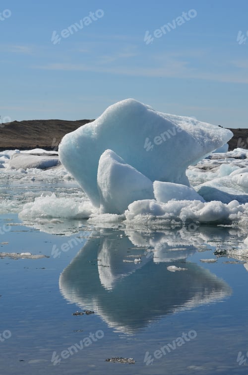 Preview: Stunning Unique Glacier On A Lagoon In Iceland