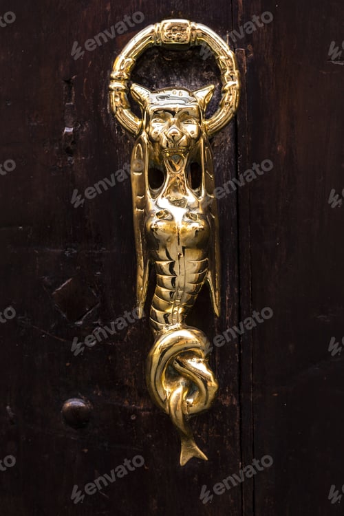 Preview: Golden Knocker