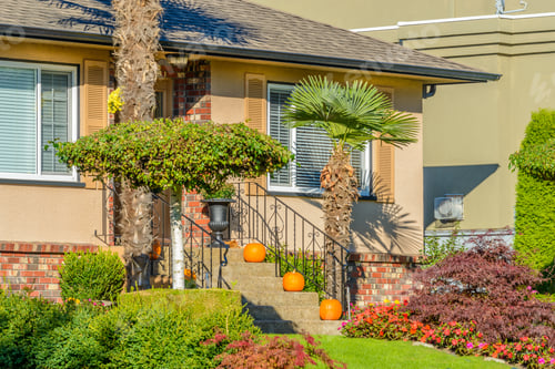 Preview: A Perfect Neighborhood. Houses In Suburb At Summer In The North America. Fragment Of A Luxury House