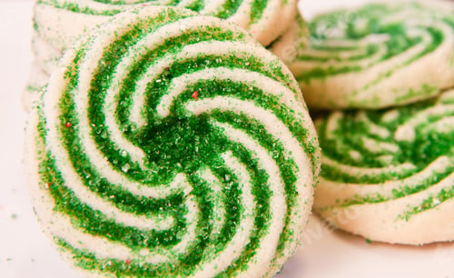 Preview: Sugar Cookies Red And Green On A Square White Plate