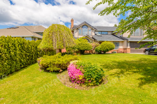 Preview: Luxury House At Sunny Day In Vancouver, Canada.