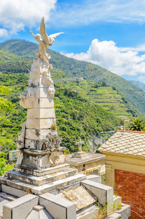 Preview: Landscape With Vines On The Hillside In The National Park Of Cinque Terre, Italy