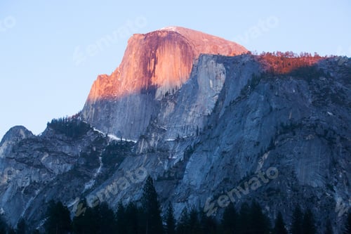 Preview: Yosemite Half Dome In The Warm Evening Light