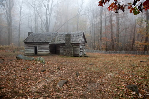 Preview: Old Log Cabin With An Early Morning Mist Or Fog, From The Great Smoky Mountains Park,