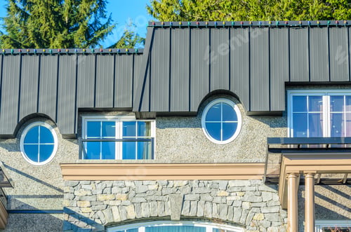 Preview: The Top Of The House With Nice Window.