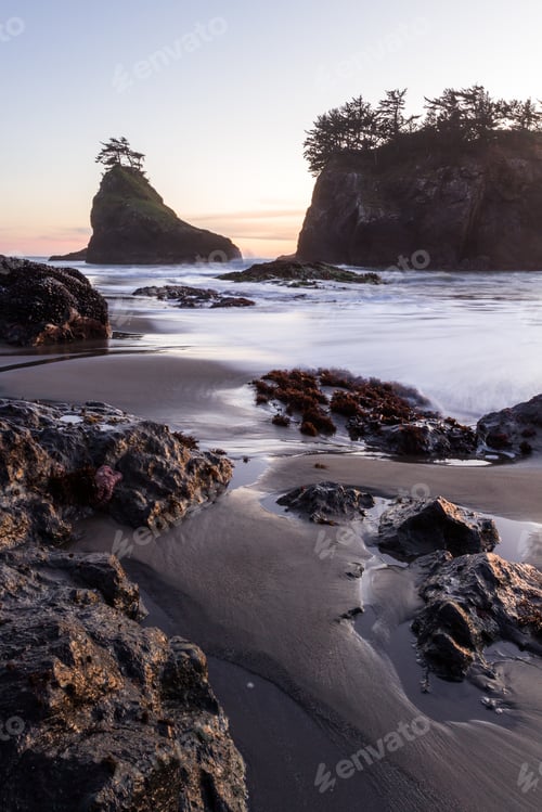 Preview: The Sun Sets On Secret Beach In The Southern Oregon Coast At Sunset With Its Many Islets Topped