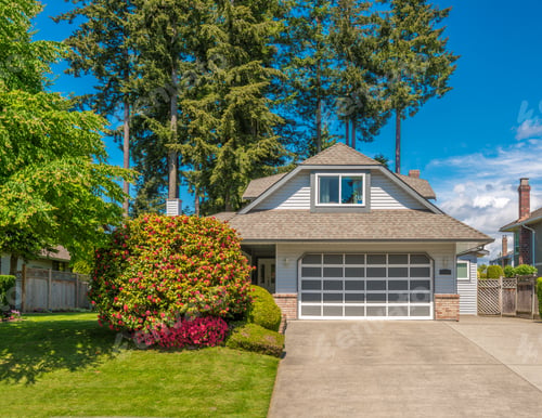 Preview: Luxury House In Vancouver, Canada Against Blue Sky
