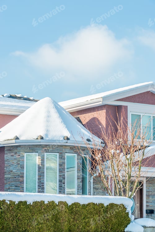 Aperçu: A Perfect Neighbourhood. Houses In Suburb At Winter In The North America. Luxury Houses Covered