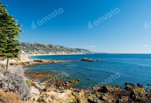 Preview: View Of The Sandy Shoreline At Laguna Beach In California