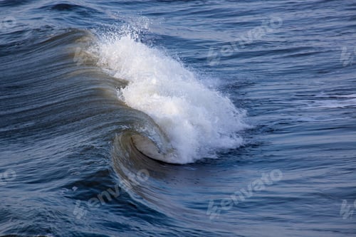 Preview: Ocean Waves In The Surf And Sunshine