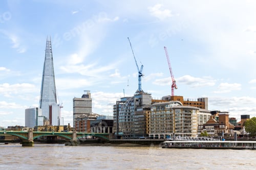 Preview: London - September 05 2019: Bankside Buildings And Ongoing Construction Across The Thames, London