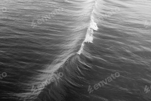 Preview: Ocean Waves In The Morning Light In Black And White