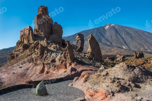 Preview: View Of The Beautiful Roque Cinchado, Also Known As Los Roques De Garcia - Santa Cruz De Tenerife