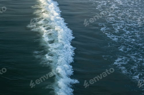 Preview: Ocean Waves In The Morning Light