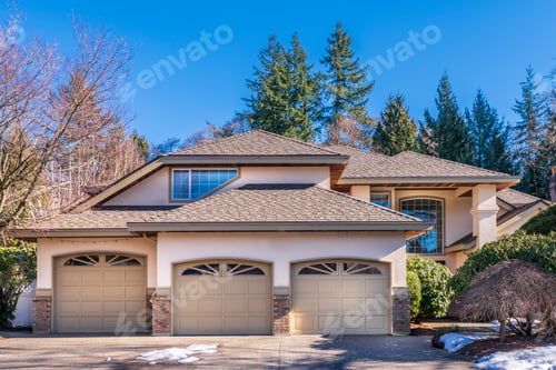 Aperçu: Garage Door In Luxury House In Vancouver, Canada.