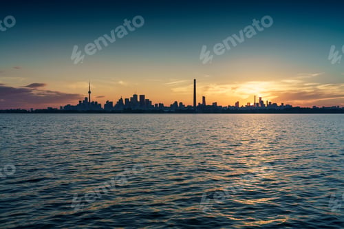 Preview: Scenic View Of Lake Ontario And City Skyline, Toronto, Canada