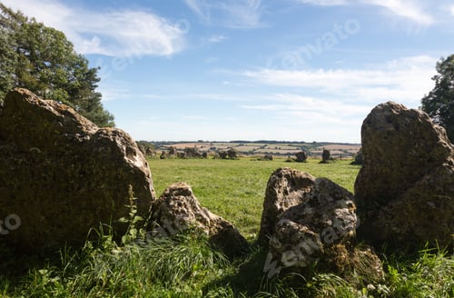 Preview: Prehistoric Rollright Stone Circle Known As King'S Men In Cotswolds England
