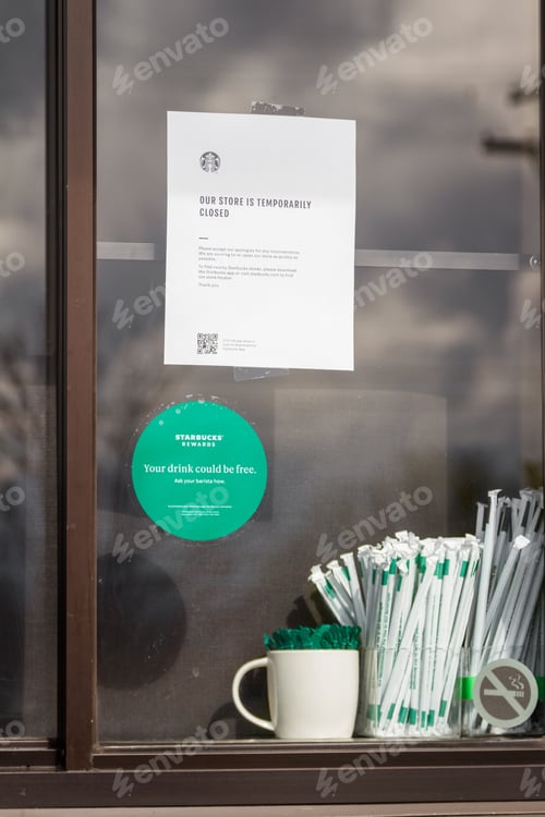 Preview: Medford, Oregon / Usa - March 26 2020: Starbucks Drive Thru Closed Late March During The Covid19