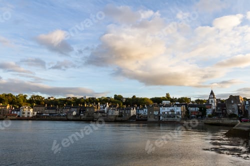 Preview: South Queensferry, Scotland - September 16 2019: Afternoon View Of The Beautiful Homes In The