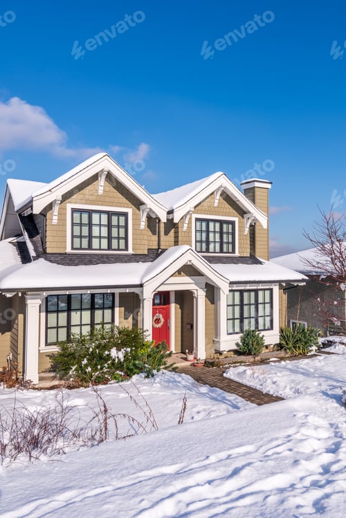 Preview: A Typical American House In Winter. Snow Covered.