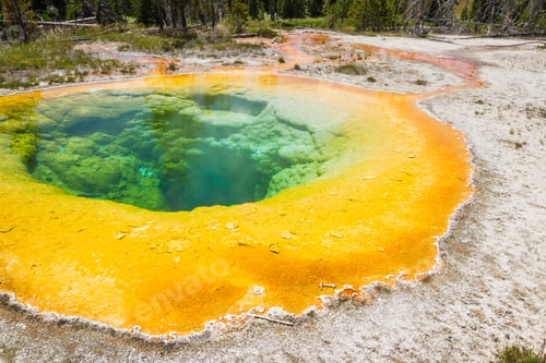 Preview: Beautiful Colors In The Morning Glory Pool In Yellowstone National Park