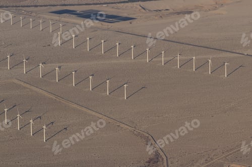 Preview: View Of The Coachella Valley In California With A Thick And Dense Smog Layer And Windmill Farms In