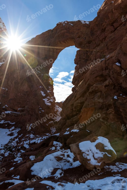Preview: Turret Arch Shot With A Wide Angle In Close Proximity To Show The Size Of The Opening, Winter Scene