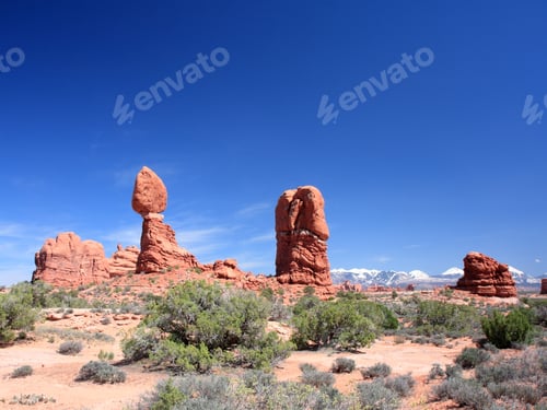 Preview: Balanced Rock In Arches National Park, Utah