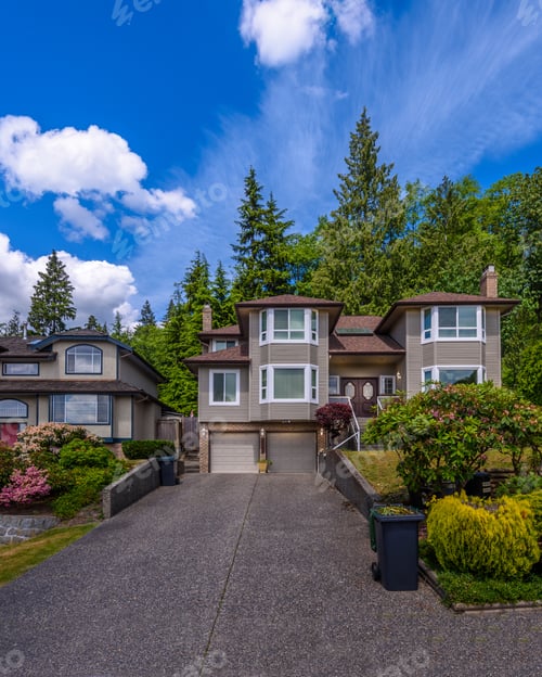Preview: A Perfect Neighborhood Houses In Suburb At Summer In The North America. Fragment Of A Luxury House
