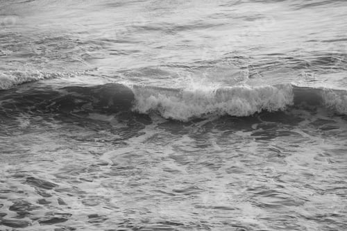 Preview: Ocean Waves In Black And White