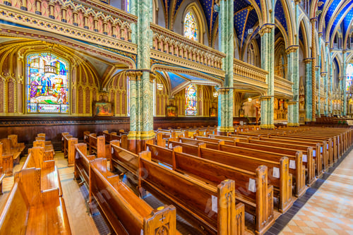 Preview: Ottawa, Canada - Sep 10: Notre-Dame Cathedral Basilica Interior On September 10, 2014 In Ottawa