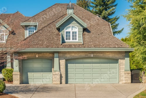Aperçu: Fragment Of A Luxury House With A Garage Door In Vancouver, Canada. Horizontal Orientation.