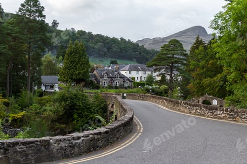 Preview: Killin, Scotland - September 17 2019: Entering The Village Of Killing From The Dochart Bridge In