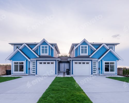 Aperçu: Houses In Suburb At Summer In The North America. Luxury Houses With Nice Landscape.