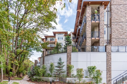 Preview: Modern Apartment Buildings In Vancouver, British Columbia, Canada.