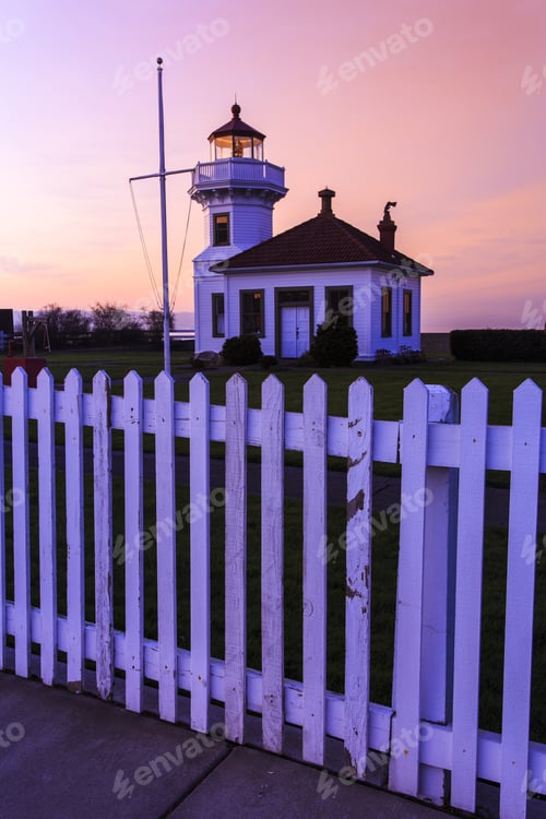 Preview: Lighthouse At Sunset